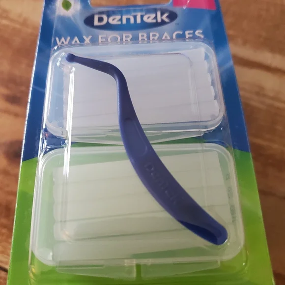 Dentek wax for braces. - Picture 2 of 2